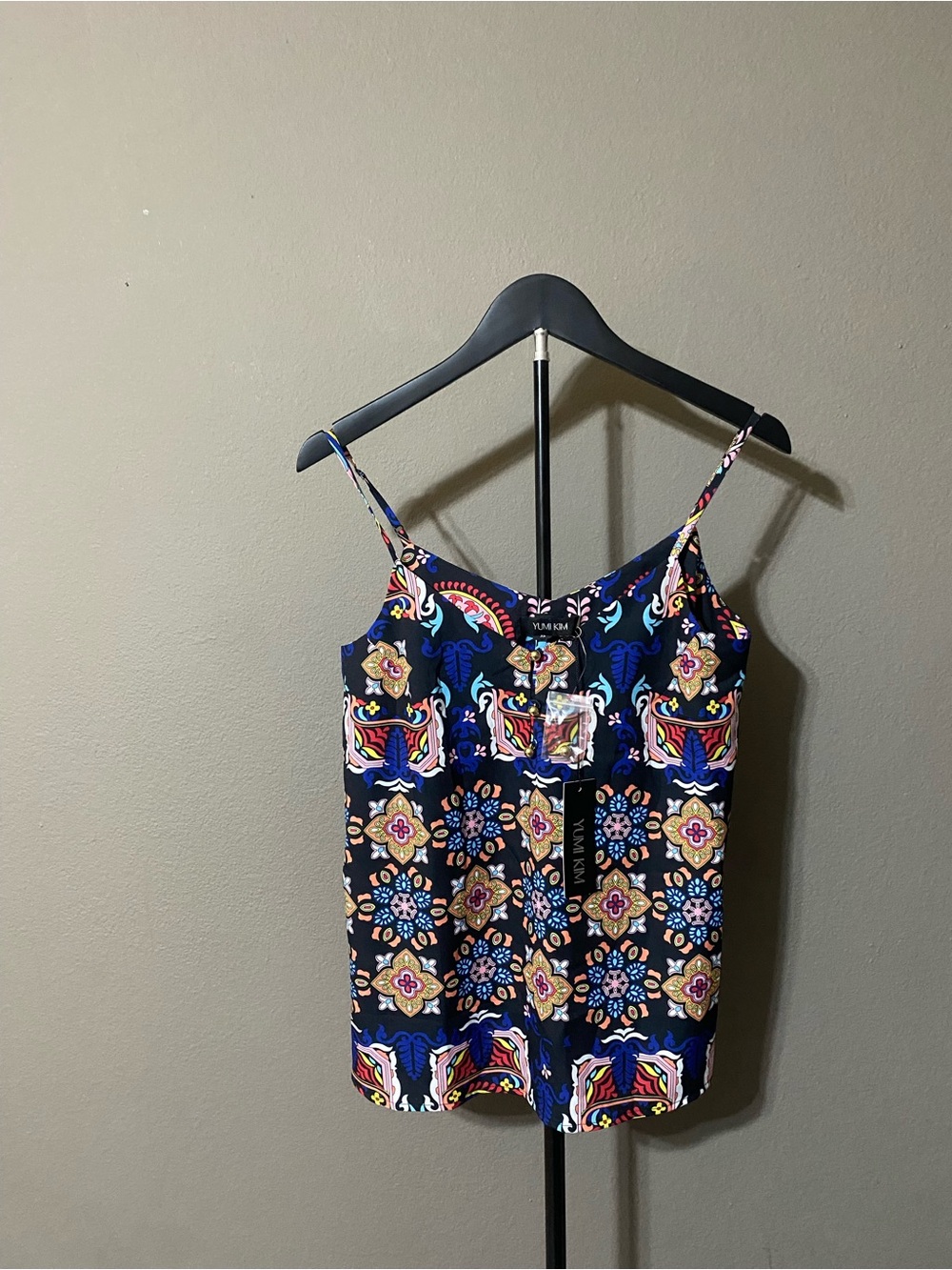 Yumi Kim Floral Paisley Cami Top Womens XS Black Spaghetti Strap NWT Boho